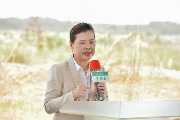 經濟部長王美花表示，會持續跟屏東民眾溝通。政院提供