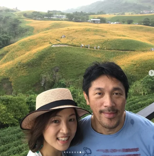 岳啟儒IG過去就常常曬出和先生甜蜜合照，但曾格爾卻堅稱不知道陳坤保是已婚。引自岳啟儒IG