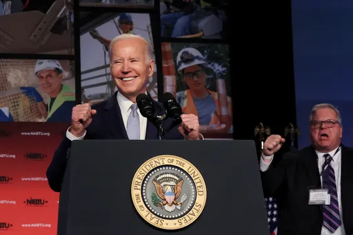 拜登慎選連任起跑時機 黨內挑戰少全力攻川普