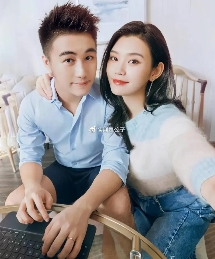 奚夢瑤和何猷君雖未辦婚禮，但已為他生一子一女。翻攝荊楚公子