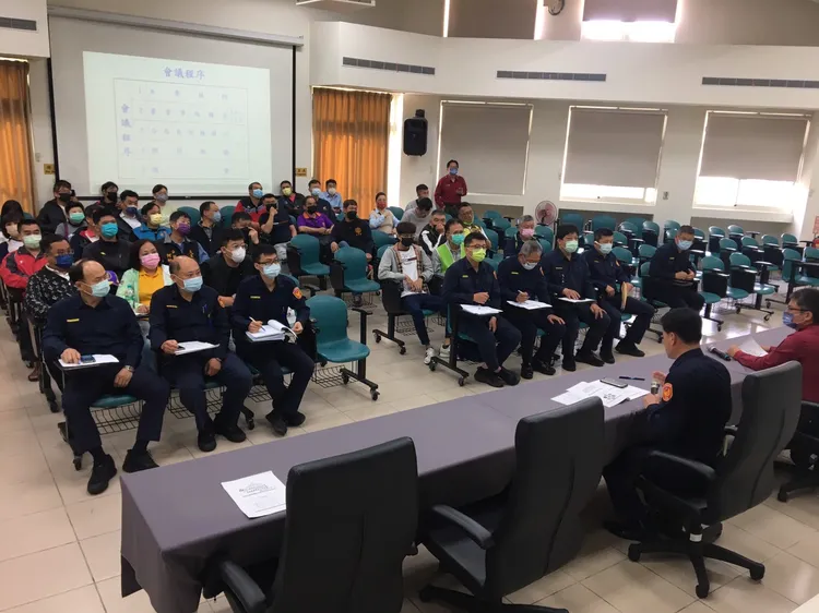 彰化警分局邀集縣內42個宮廟、接轎團體，針對大甲媽遶境召開協調會。警方提供