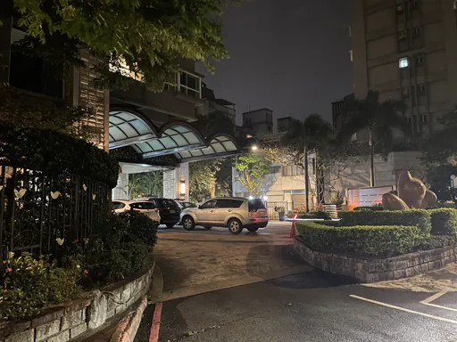 台大名嘴9旬母「披紅衣、口鼻貼膠帶」身亡　一張紙條透露原因