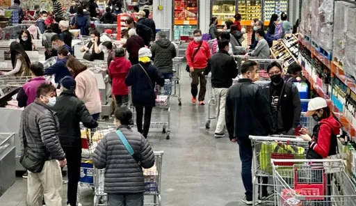 憂物價再漲！消費者信心指數連3升後走跌　9成6民眾怕通膨