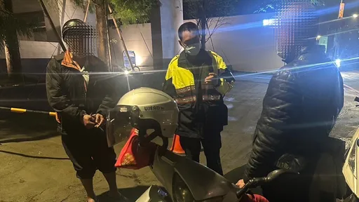 偷車牌雙載上路閒晃遭警攔 新北2男反目互指對方行竊