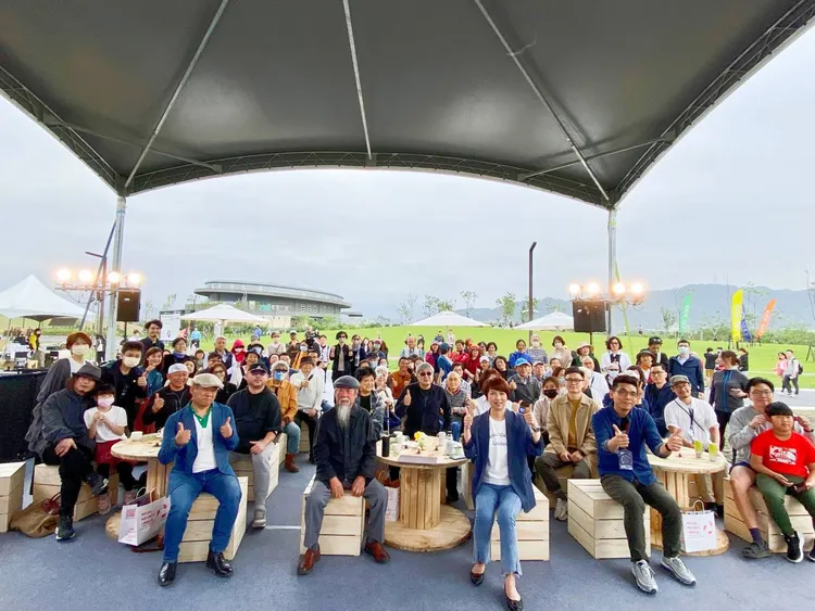 新美館園區開放第二周，文化局攜手藝術家揭幕園區公共藝術作品。文化局提供