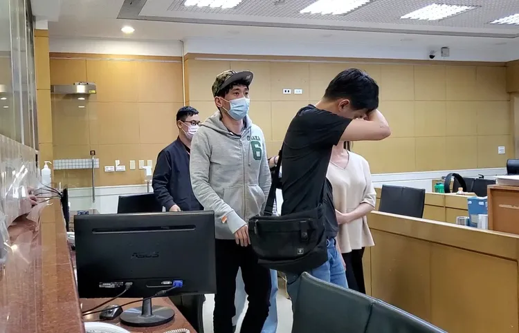 副總經理胡鴻羿（戴帽男）。呂志明攝