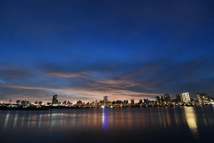 大稻埕夜景。觀傳局提供