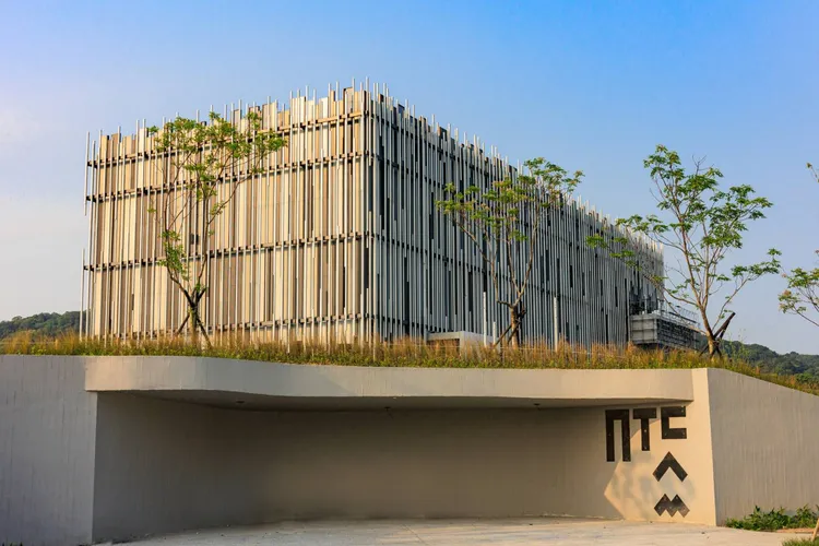 新北美術館第一期工程戶外園區將於15日開放民眾使用，接下來每個月辦理大型藝文展演活動。文化局提供