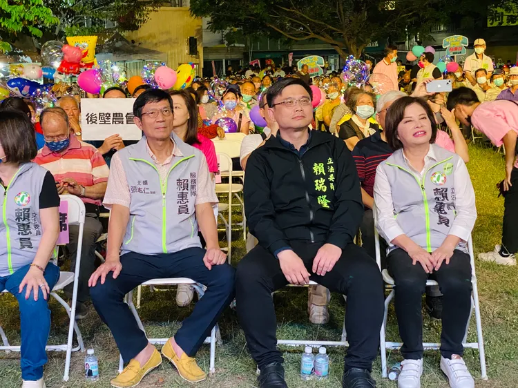 民進黨中評會主委、現任立委賴瑞隆到場力挺。王志弘攝