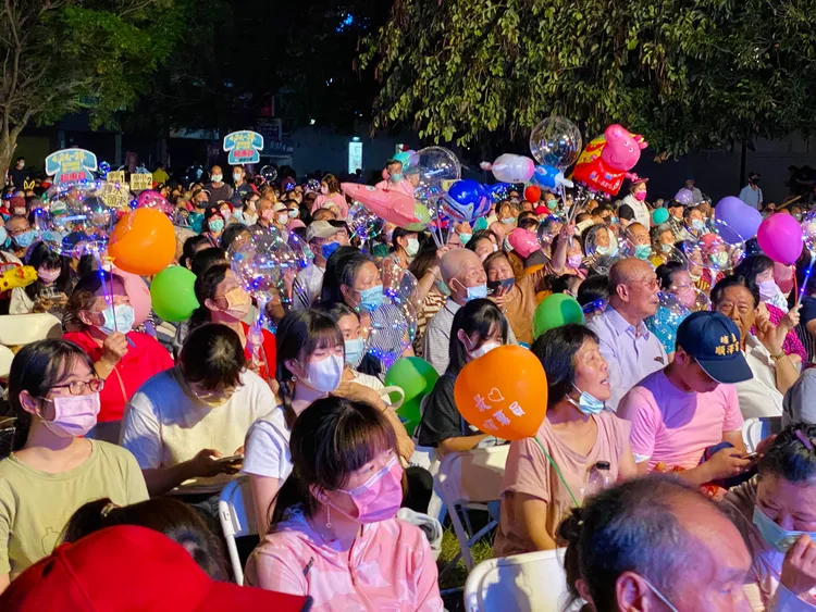 造勢現場湧入超過2千人。王志弘攝