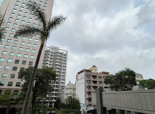 高雄累積雨量第一逾200毫米 卻下了個寂寞!雨都在這個島難解旱