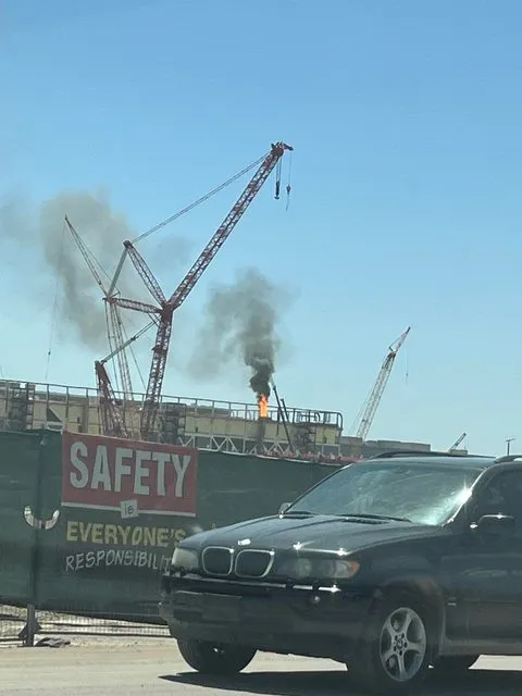 當下火柱濃煙。翻攝自論壇PTT