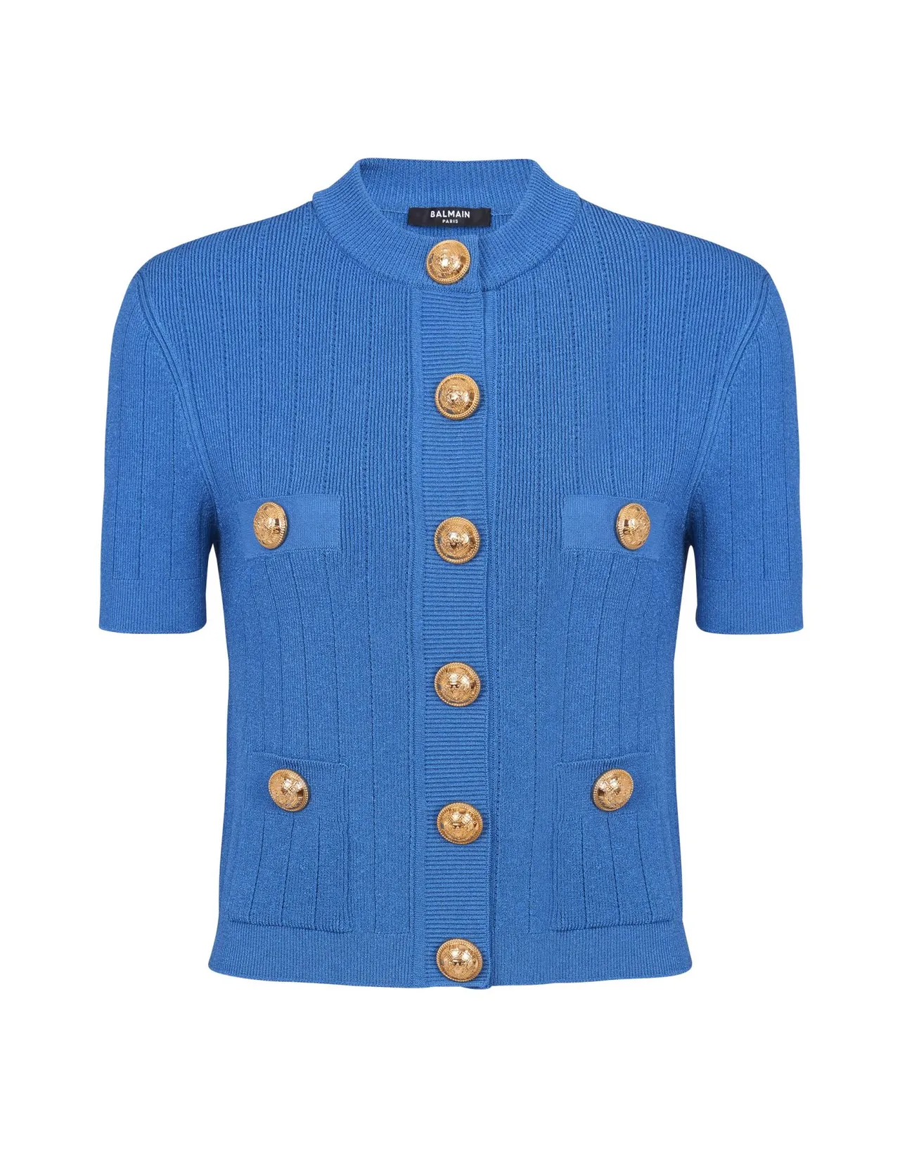 經典金釦針織短版短袖開襟衫,5萬3900元。品牌提供