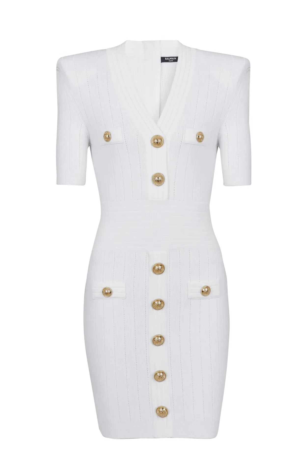 經典金釦V領針織短袖短洋裝,7萬700元。品牌提供