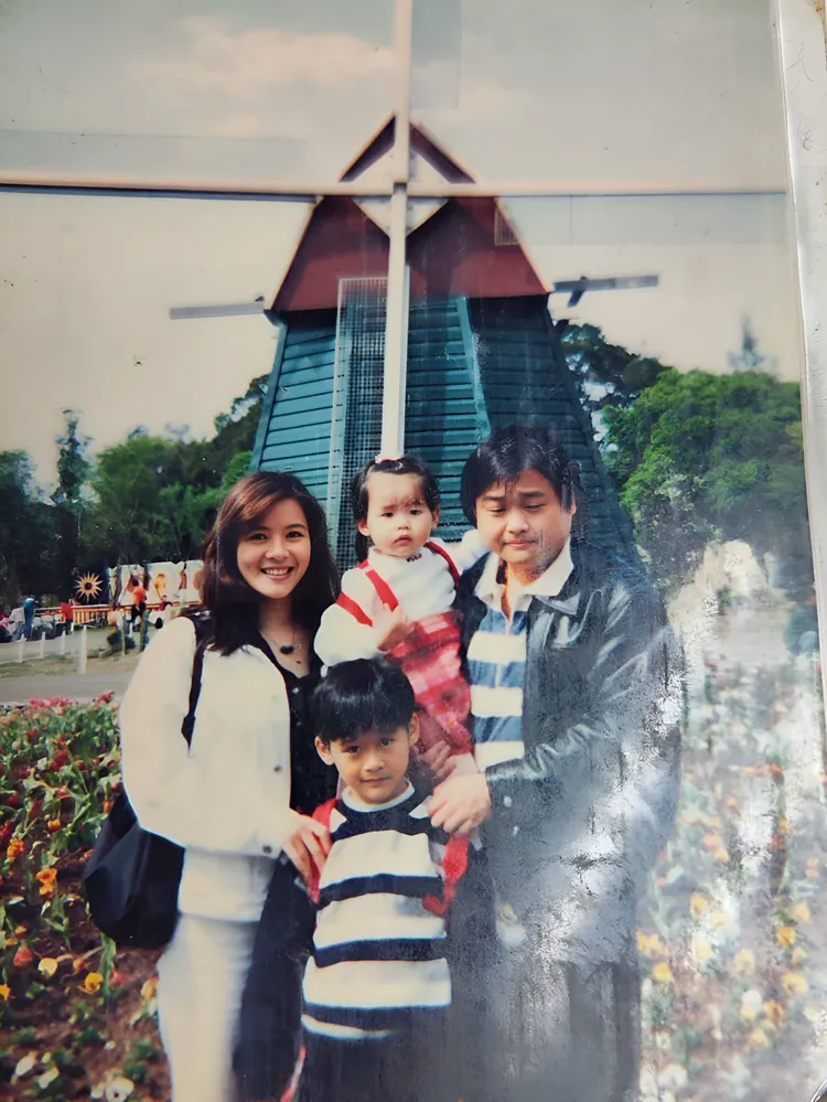 王世堅自曝看到太太是「一見鍾情」。王世堅助理提供