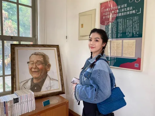 美女主播劉方慈曬台南旅遊照　黃偉哲現身驚喜留言