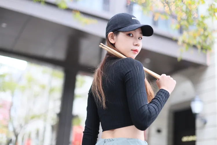 李侑真是名帥氣的女鼓手。鄭孟晃攝