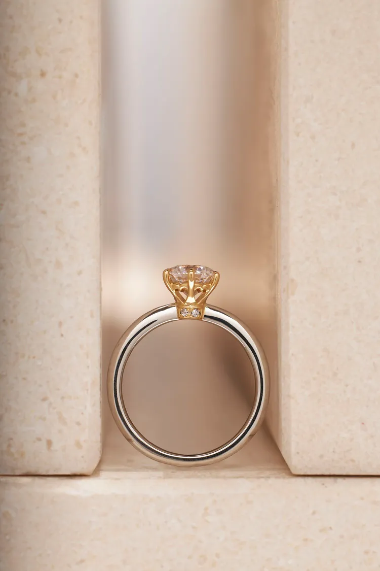 Kokoroboshi心星訂婚鑽戒，戒台含30分鑽石8萬9000元起。品牌提供