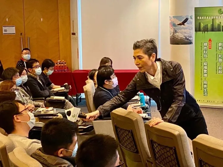 賴佩霞坦言在陽明交大授課一度因學生不開口讓她挫折。賴佩霞提供