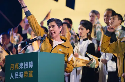 專訪|賴佩霞沸騰凱道激情競選女總統 各國幕僚是她同學說服力滿分