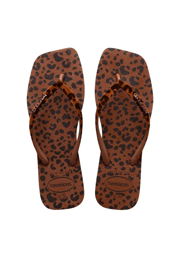 Slim Square Velvet豹紋方形拖，1150元。品牌提供