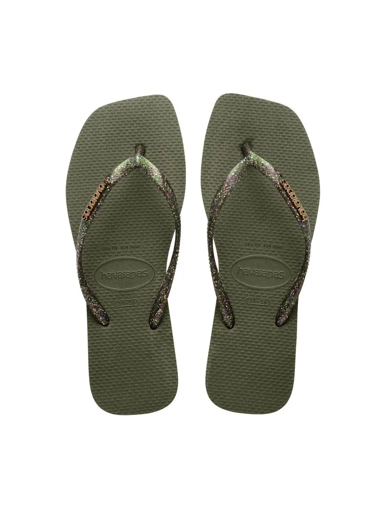 Slim Square Logo Metallic方形拖，1150元。品牌提供