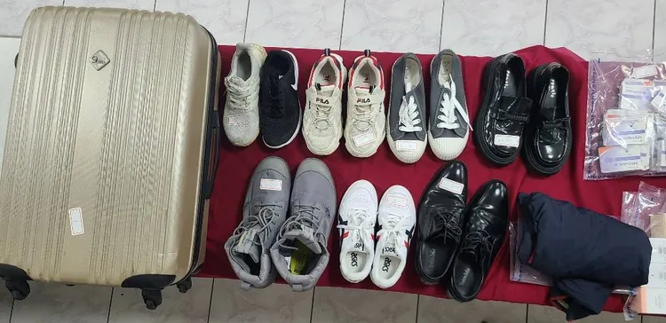 警方起獲的贓物。翻攝畫面