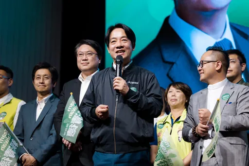 賴清德打空戰大聊軍中記憶　聊到「金馬獎」笑了