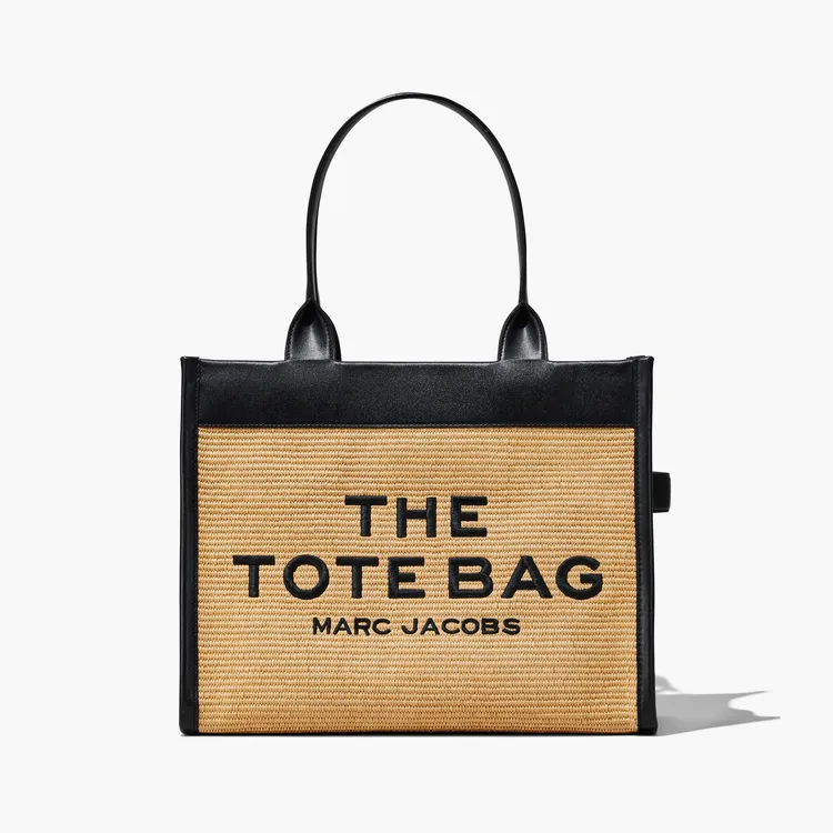 MARC JACOBS草編The Tote Bag大型托特包，2萬9900元。品牌提供