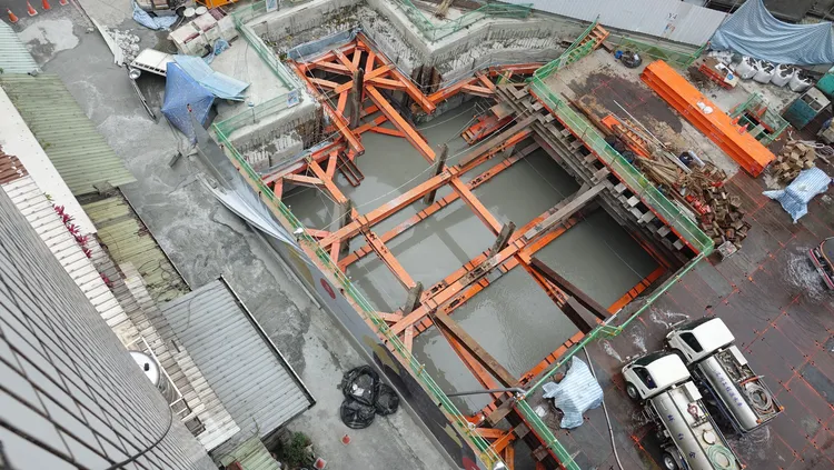 建管處委託專業技師公會進行安全鑑定。資料照，莊宗達攝