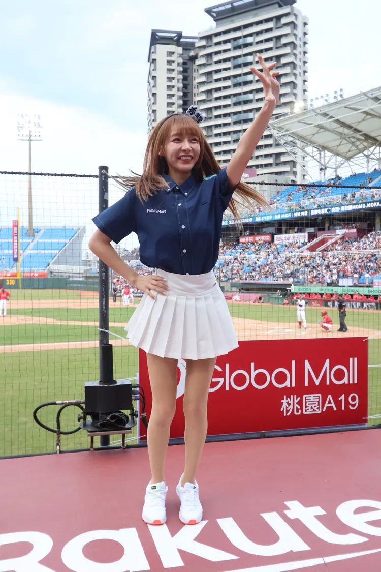 林襄笑得開心。鄭孟晃攝