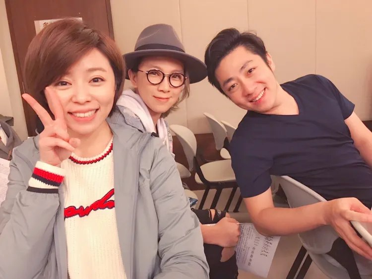 張芸京（中）感謝在事業低潮時，艾成與王瞳鼓勵她。