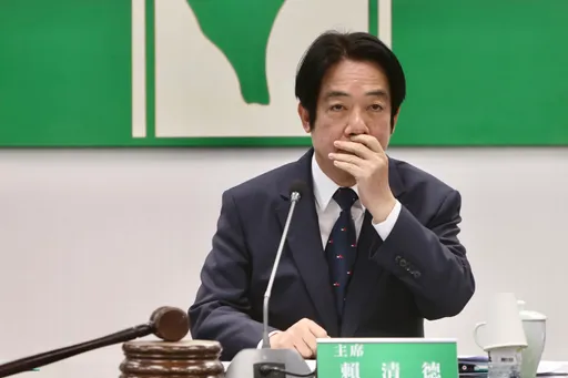 柯建銘還原BNT採購案「真相只有一個」！　賴清德聽完說了這6字