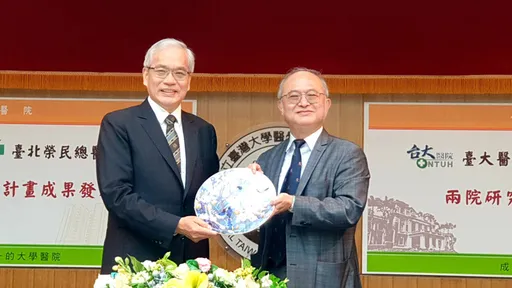 新冠疫情進入第4波 雙龍頭互相支援!台大、北榮院長熱線24小時暢通