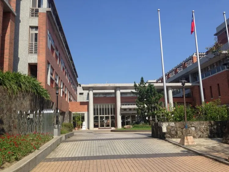 台北市至善老人養護中心在2016至2019年，發生詐領經費事件。翻攝養護中心官網