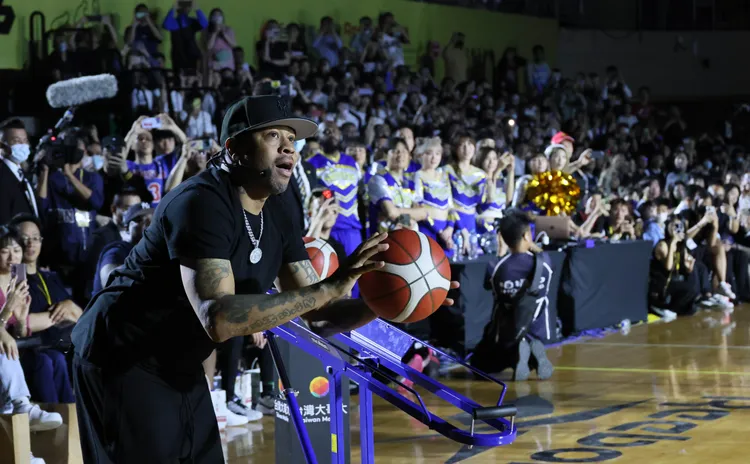 艾佛森小秀身手。   鄭孟晃攝