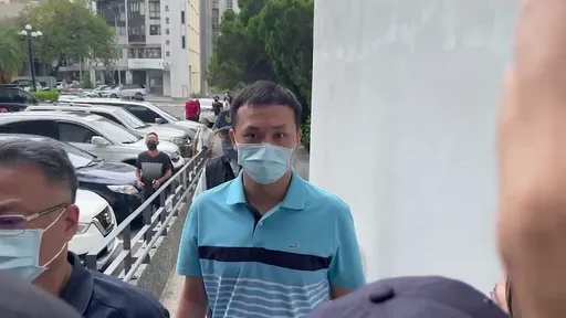 5億高中生同婚配偶首度現身!聞尖銳問題是這反應 6刑警陪出庭