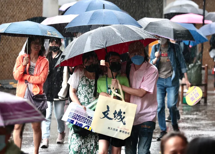 今年未有考生因為連日大雨釀災而遲到。彭欣偉攝