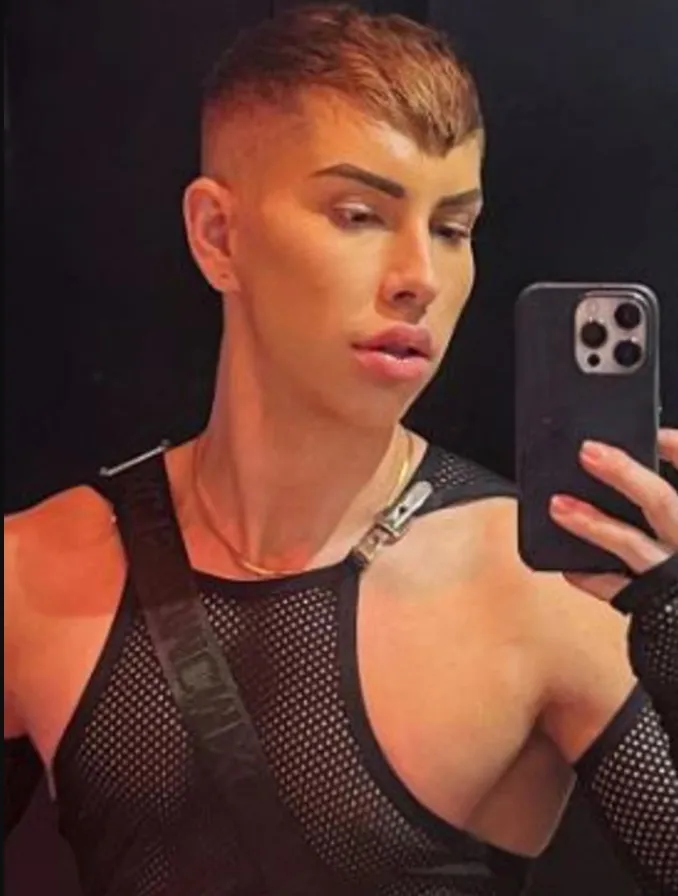 格蘭傑經常分享變裝照片。翻攝instagram