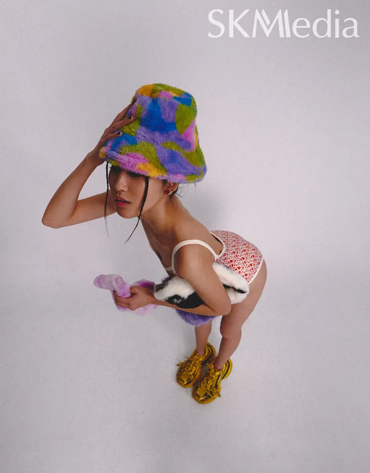 17歲Dora遺傳了媽媽的好身材。新光三越提供