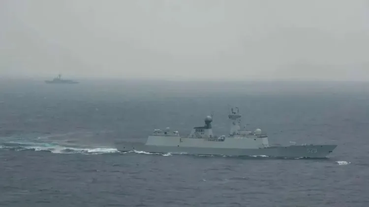 解放軍東部戰區上月舉行「環台島戰備警巡和聯合利劍演習」。資料照片