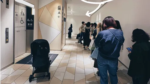 日本百貨娃娃車專用電梯「被外國人占用」　女星攜娃全直擊：哪國人不好說