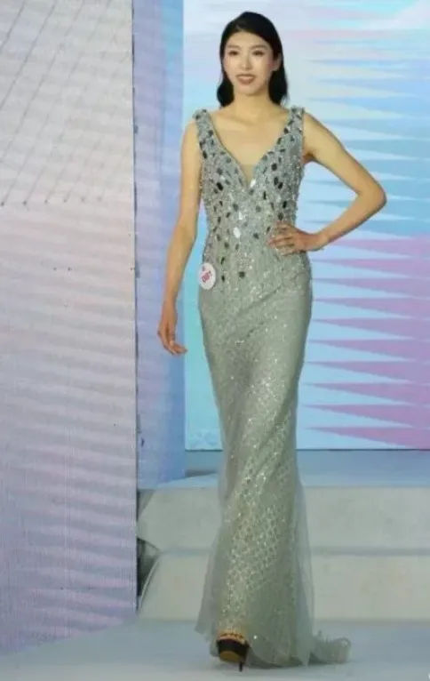 清華大學洪昊昀表示，參加選美是希望破除理工系無正妹的刻板印象。翻攝微博/雲南大理