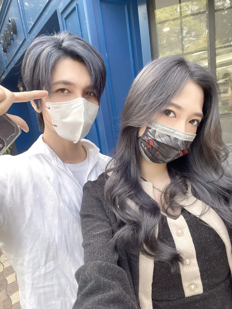 兩人過往常常在臉書曬恩愛。引自口罩男臉書