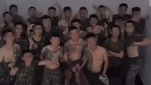 八軍團女輔導長性愛片方歇 阿兵哥營區裸身「榨汁」片再外流