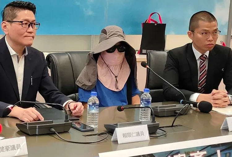 賴母不相信兒子會與夏男結婚，更不相信他會尋短，希望檢警深入調查。賴順仁服務處提供