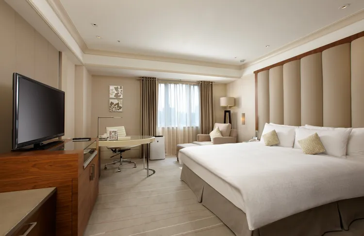 台北老爺尊爵客房(一雙床)限期推出4700起(每日最超值)優惠住房。觀傳局提供
