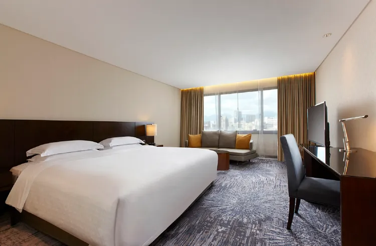 台北喜來登首席客房。業者提供