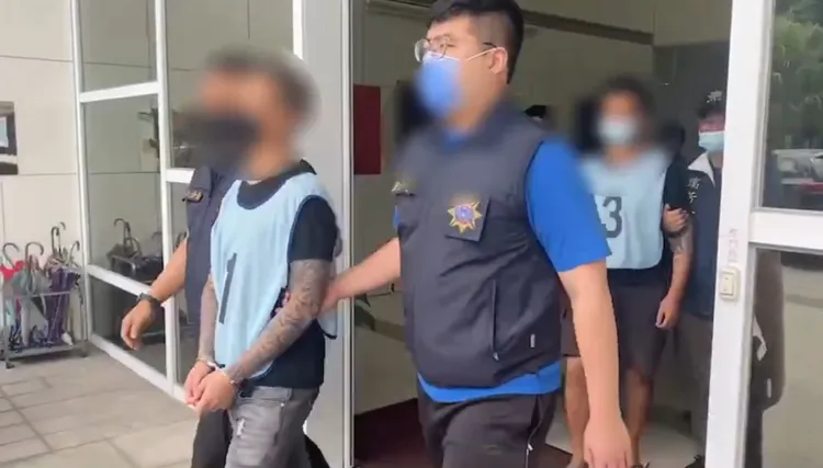 警方移送鄭男等7人。翻攝畫面