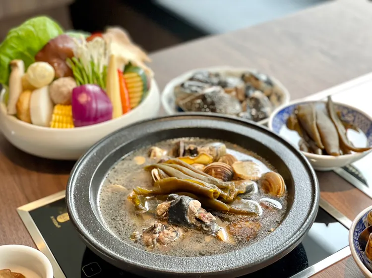 剝皮辣椒鍋為女性最愛鍋物第一名。曾仲葳攝